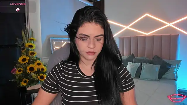 Snapshot of Veronicalanx1 chatting on February 24, 2026, 11:55 am Veronicalanx1 online show from February 24, 2026, 11:55 am