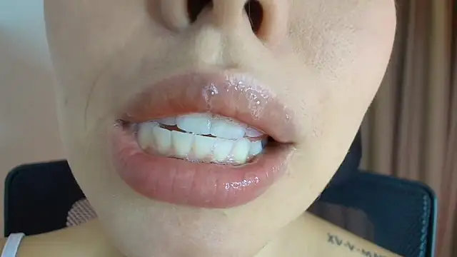 lisbet21x online show from March 27, 2026, 10:22 pm