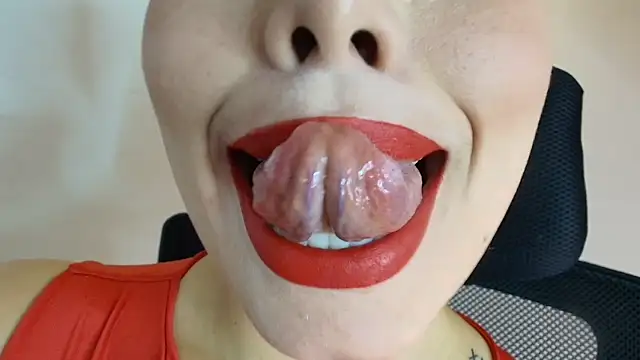 Snapshot of lisbet21x chatting on January 9, 2026, 9:33 pm lisbet21x online show from January 9, 2026, 9:33 pm