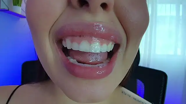 lisbet21x online show from February 11, 2025, 7:27 pm