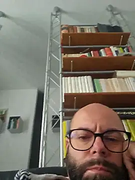 Snapshot of Dolceporco19 chatting on October 26, 2025, 10:48 am Dolceporco19 online show from October 26, 2025, 10:48 am