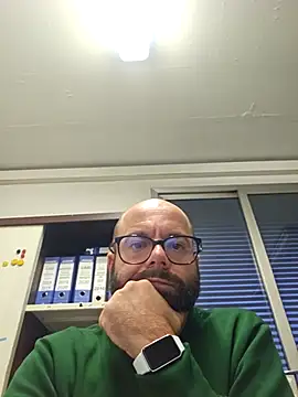 Dolceporco19 online show from November 18, 2025, 4:10 pm