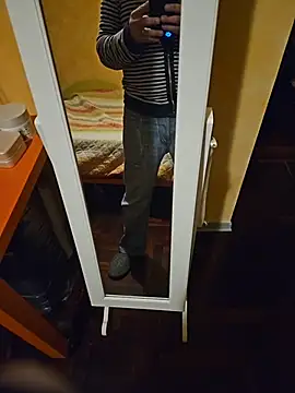 Snapshot of Dolceporco19 chatting on October 29, 2025, 5:12 pm Dolceporco19 online show from October 29, 2025, 5:12 pm