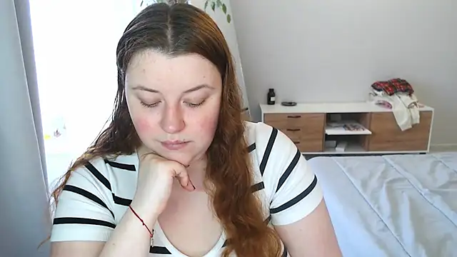 PolinaSalvatore online show from April 13, 2026, 12:09 pm