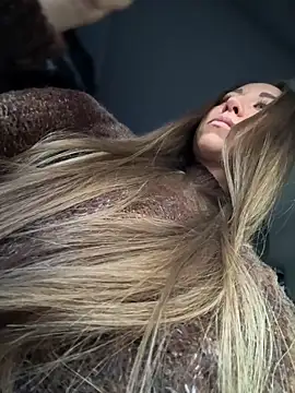 EvaCatt online show from November 18, 2025, 3:32 am