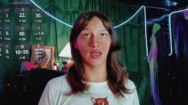 Summer XO online show from February 11, 2026, 10:31 pm