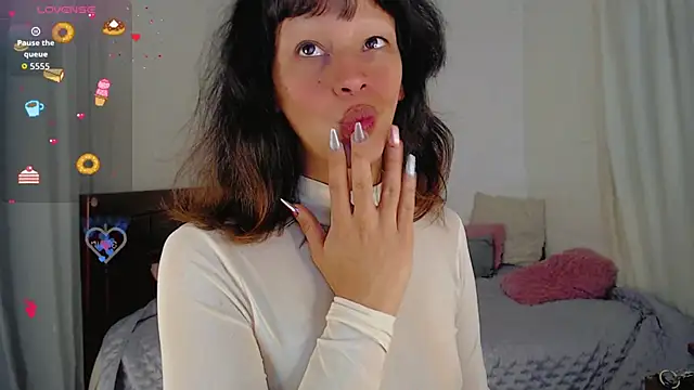 Summer XO online show from November 23, 2025, 11:15 pm