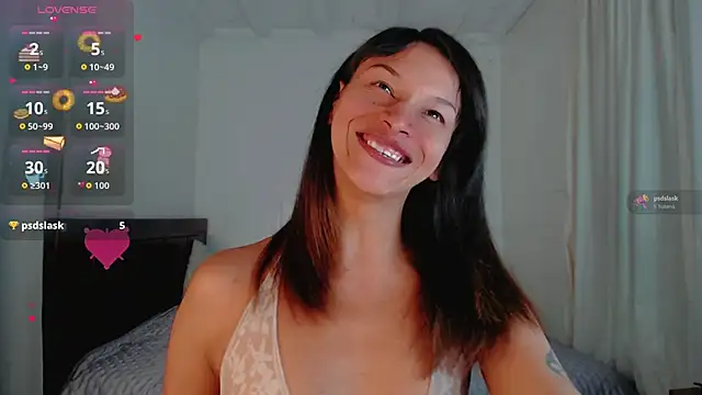 Summer XO online show from November 16, 2025, 11:08 pm