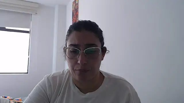 Snapshot of andreaisis2 chatting on January 13, 2026, 5:17 pm andreaisis2 online show from January 13, 2026, 5:17 pm
