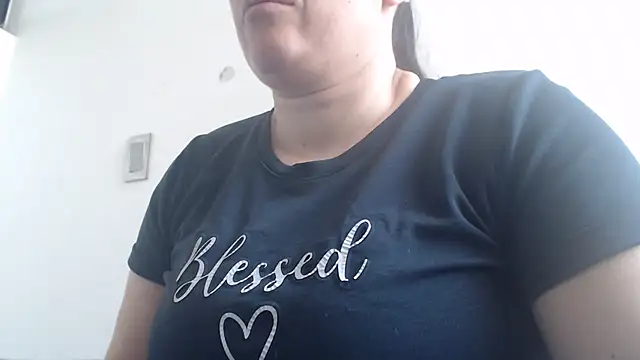 Snapshot of andreaisis2 chatting on May 23, 2026, 4:50 pm andreaisis2 online show from May 23, 2026, 4:50 pm