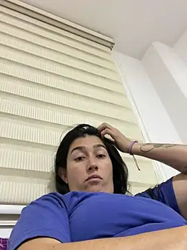 andreaisis2 online show from January 10, 2025, 4:44 am