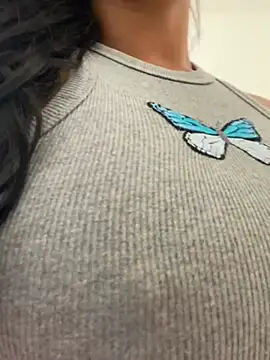 Snapshot of bea3liz chatting on January 18, 2025, 6:10 pm bea3liz online show from January 18, 2025, 6:10 pm