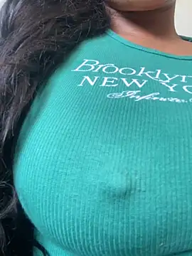 Snapshot of bea3liz chatting on January 21, 2025, 6:02 pm bea3liz online show from January 21, 2025, 6:02 pm