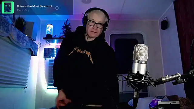 Snarfle82 online show from February 5, 2025, 11:55 am