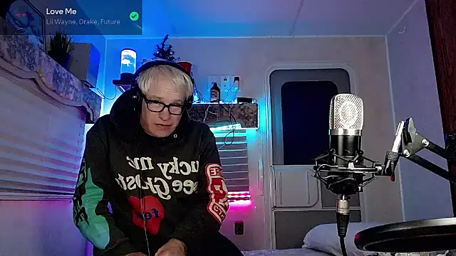 Snarfle82 online show from March 11, 2025, 2:29 pm