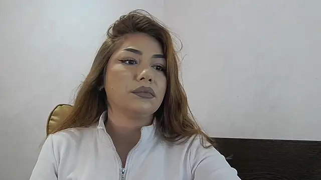 Snapshot of Ella_sweety chatting on May 6, 2026, 5:22 am Ella sweety online show from May 6, 2026, 5:22 am
