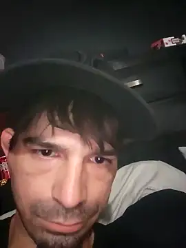 Snapshot of studda27 chatting on September 10, 2025, 6:07 pm studda27 online show from September 10, 2025, 6:07 pm