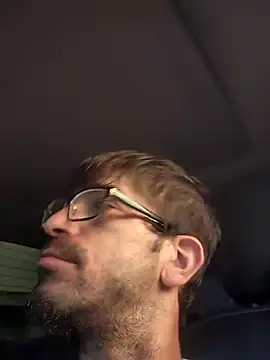 Snapshot of studda27 chatting on September 25, 2025, 12:05 am studda27 online show from September 25, 2025, 12:05 am