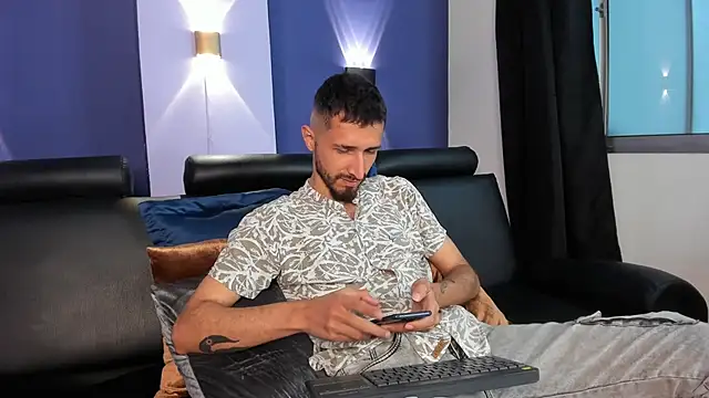 sam bisex online show from March 10, 2026, 2:04 am