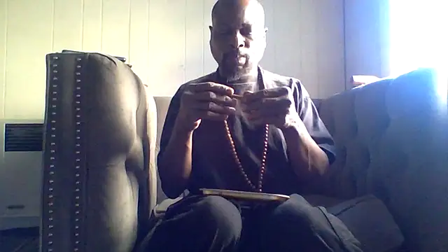 Snapshot of Daddy_hook chatting on March 6, 2026, 11:44 pm Daddy hook online show from March 6, 2026, 11:44 pm