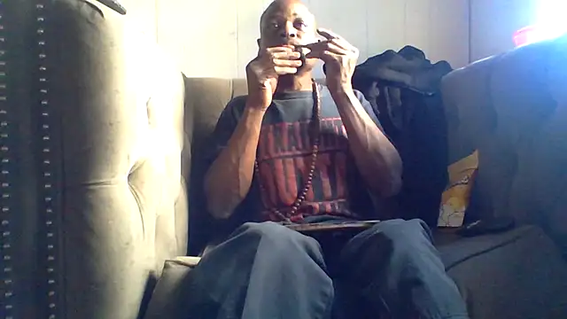 Snapshot of Daddy_hook chatting on March 5, 2026, 11:32 pm Daddy hook online show from March 5, 2026, 11:32 pm