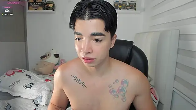 Snapshot of santy7v7 chatting on May 23, 2026, 1:32 pm santy7v7 online show from May 23, 2026, 1:32 pm
