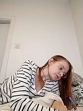 Snapshot of jannis1992 chatting on September 17, 2025, 4:03 am jannis1992 online show from September 17, 2025, 4:03 am