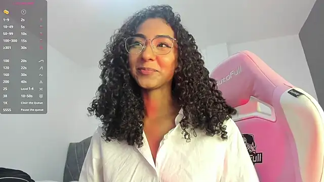 Snapshot of khaliope chatting on February 23, 2026, 12:45 am khaliope online show from February 23, 2026, 12:45 am