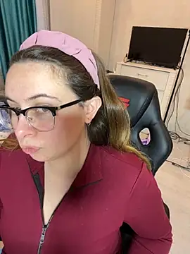 Snapshot of DienkaGreen chatting on November 27, 2025, 7:53 am DienkaGreen online show from November 27, 2025, 7:53 am