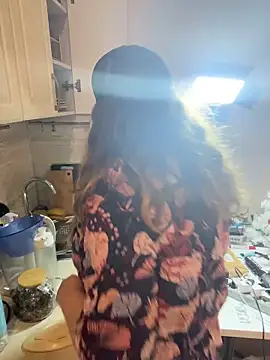 Snapshot of DienkaGreen chatting on January 7, 2026, 11:15 am DienkaGreen online show from January 7, 2026, 11:15 am