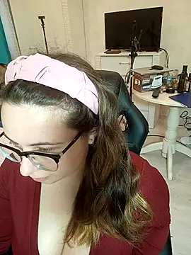 Snapshot of DienkaGreen chatting on November 5, 2025, 10:40 am DienkaGreen online show from November 5, 2025, 10:40 am