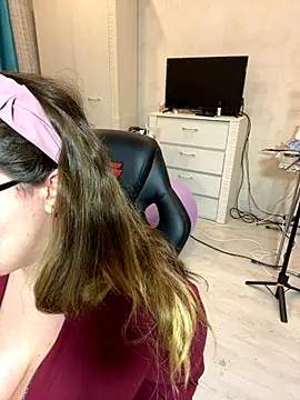 Snapshot of DienkaGreen chatting on November 30, 2025, 2:07 pm DienkaGreen online show from November 30, 2025, 2:07 pm