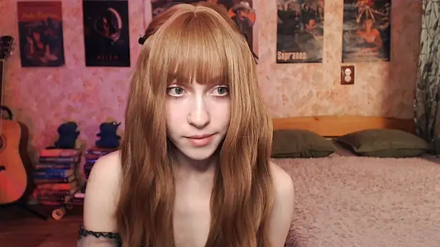 Snapshot of Friendly_Ellie chatting on November 5, 2025, 11:19 pm Friendly Ellie online show from November 5, 2025, 11:19 pm