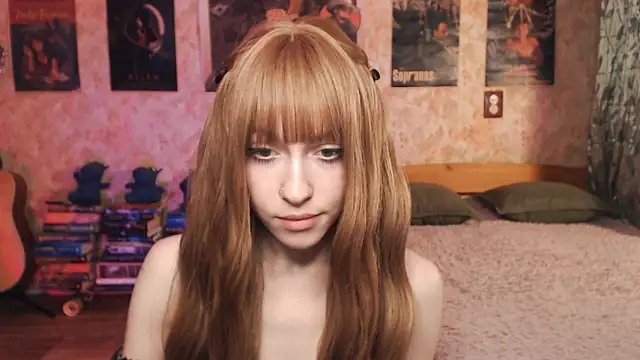 Snapshot of Friendly_Ellie chatting on October 21, 2025, 11:15 pm Friendly Ellie online show from October 21, 2025, 11:15 pm