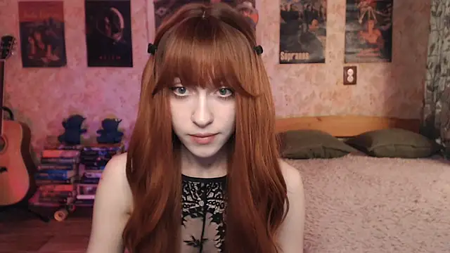 Snapshot of Friendly_Ellie chatting on September 17, 2025, 11:18 pm Friendly Ellie online show from September 17, 2025, 11:18 pm