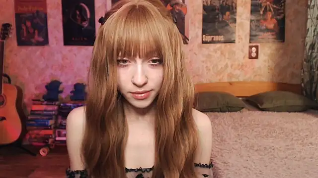 Snapshot of Friendly_Ellie chatting on October 30, 2025, 11:23 pm Friendly Ellie online show from October 30, 2025, 11:23 pm