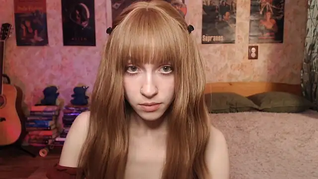 Snapshot of Friendly_Ellie chatting on December 16, 2025, 11:20 pm Friendly Ellie online show from December 16, 2025, 11:20 pm