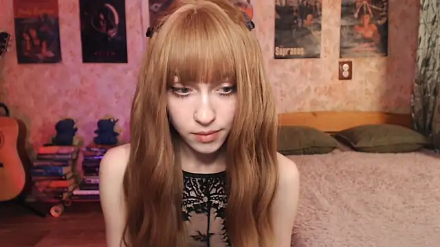 Snapshot of Friendly_Ellie chatting on November 10, 2025, 11:21 pm Friendly Ellie online show from November 10, 2025, 11:21 pm