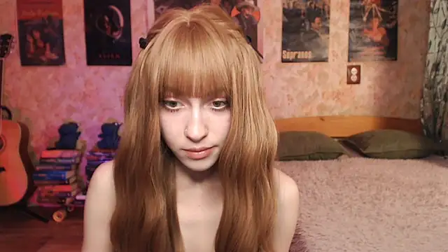 Snapshot of Friendly_Ellie chatting on November 24, 2025, 11:16 pm Friendly Ellie online show from November 24, 2025, 11:16 pm