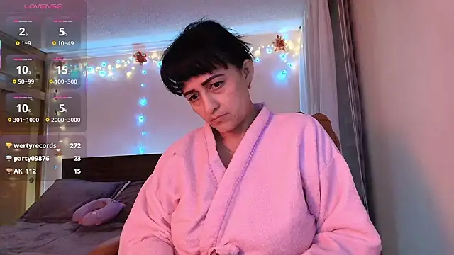 Snapshot of ISABEEL_SOFIA01 chatting on March 8, 2026, 12:38 am ISABEEL SOFIA01 online show from March 8, 2026, 12:38 am