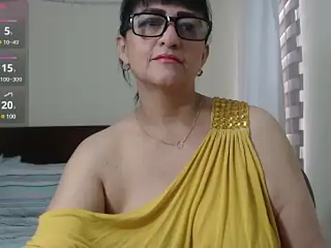 Snapshot of ISABEEL_SOFIA01 chatting on February 21, 2025, 2:27 pm ISABEEL SOFIA01 online show from February 21, 2025, 2:27 pm
