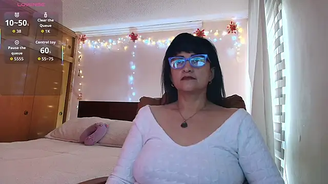 Snapshot of ISABEEL_SOFIA01 chatting on March 25, 2026, 12:26 pm ISABEEL SOFIA01 online show from March 25, 2026, 12:26 pm