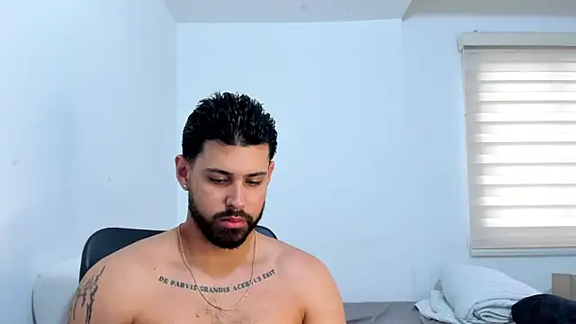 Justyn Torres online show from October 21, 2025, 11:53 am