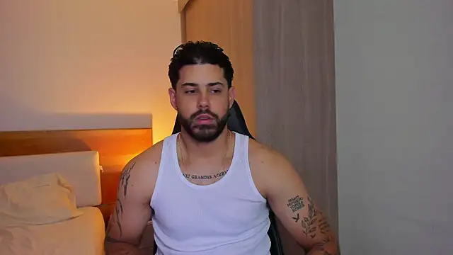 Justyn Torres online show from February 25, 2025, 12:05 pm