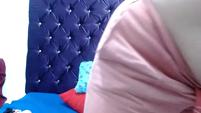 valentinaricothx online show from January 11, 2026, 7:21 pm