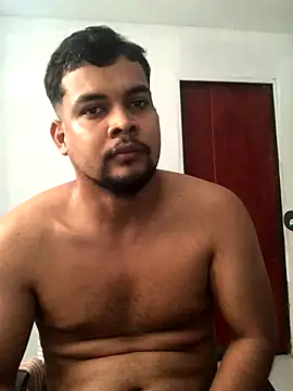 Snapshot of ElsecretodeBruno chatting on December 2, 2025, 7:04 pm ElsecretodeBruno online show from December 2, 2025, 7:04 pm