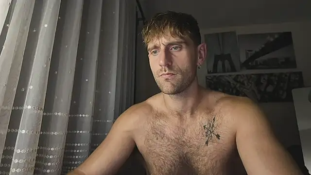 Snapshot of lukegunn chatting on February 16, 2026, 11:57 pm lukegunn online show from February 16, 2026, 11:57 pm