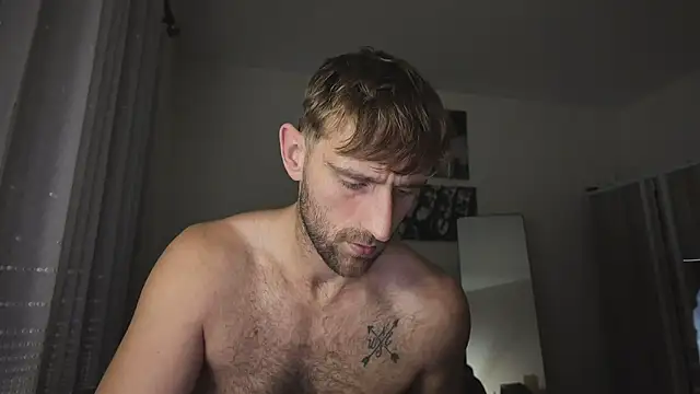 Snapshot of lukegunn chatting on February 5, 2026, 11:55 pm lukegunn online show from February 5, 2026, 11:55 pm