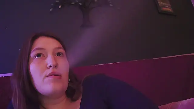 Snapshot of Angelk43 chatting on January 17, 2026, 8:07 am Angelk43 online show from January 17, 2026, 8:07 am