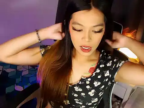 MajesticKitana online show from May 19, 2026, 4:41 am